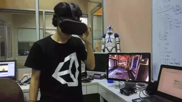 Testing an early Oculus Rift build.